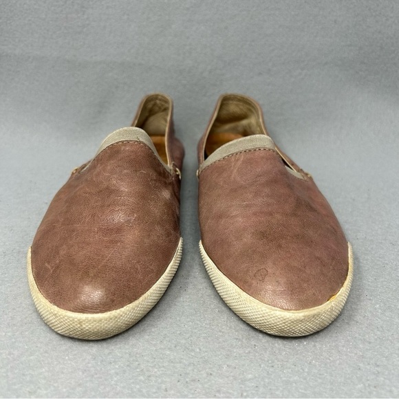 FRYE Melanie Rose Taupe Italian Leather Distressed Flat Loafers Size 6M. - Picture 7 of 13